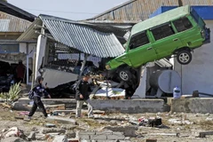 Toàn cảnh thảm họa sóng thần kinh hoàng ở eo biển Sunda, Indonesia