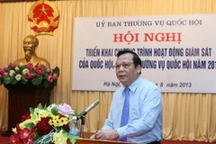 Phó Chủ tịch Quốc hội Huỳnh Ngọc Sơn phát biểu khai mạc hội nghị. (Ảnh: Phương Hoa/TTXVN)