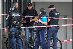 Lực lượng cảnh sát đặc biệt của Đức được điều động tới hiện trường.(Nguồn: AFP/TTXVN)
