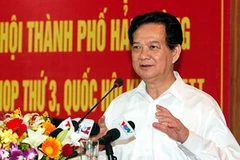 Thủ tướng Nguyễn Tấn Dũng phát biểu tại cuộc tiếp xúc cử tri Hải Phòng (Nguồn: chinhphu.vn)