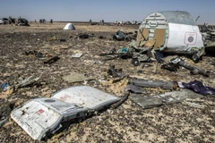 Mảnh vỡ máy bay A321 tại hiện trường. (Nguồn: AFP/TTXVN)