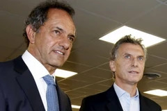 Hai ứng cử viên tổng thống Argentina Daniel Scioli và Mauricio Macri. (Nguồn: Reuters)