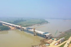 Cầu núi Đọ có chiều dài hơn 1,6km nằm trên tuyến cao tốc Bắc - Nam. (Nguồn: dantri.vn)
