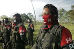 Các thành viên thuộc nhóm du kích vũ trang Quân đội Giải phóng Quốc gia (ELN).(Nguồn: colombiareports.com)