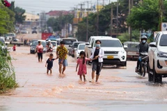 Mưa lớn gây ngập lụt tại Vientiane, Lào ngày 7/8/2022. (Ảnh: THX/TTXVN)