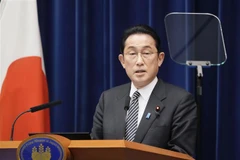 Thủ tướng Nhật Bản Kishida Fumio phát biểu tại cuộc họp báo ở Tokyo ngày 17/2/2022. (Ảnh: Kyodo/TTXVN)