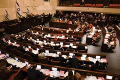 Quốc hội Israel (Knesset) ngày 30/6/2022 đã bỏ phiếu thông qua dự luật tự giải tán và ấn định tổ chức bầu cử vào tháng 11. (Ảnh: AFP/TTXVN)