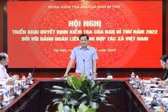 Bí thư Trung ương Đảng, Phó Thủ tướng Chính phủ Lê Minh Khái, Trưởng đoàn kiểm tra 544 chủ trì hội nghị. (Ảnh: An Đăng/TTXVN)