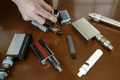 Thiếu cơ chế quản lý, thuốc lá điện tử lậu trở thành vỏ bọc của việc mua bán và sử dụng chất cấm.