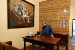 Phòng lưu niệm tại số nhà 152 phố Bạch Mai, Hà Nội - nơi đồng chí Nguyễn Phong Sắc cùng các chiến sỹ cộng sản họp bàn thành lập Chi bộ Cộng sản đầu tiên, tháng 3/1929. (Ảnh: Đinh Thuận/TTXVN)