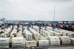 Container chứa hàng hóa tại Tân Cảng Cát Lái. (Ảnh: Hồng Đạt/TTXVN)