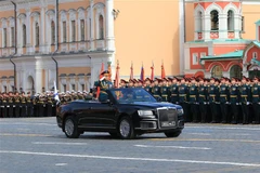 Quang cảnh lễ duyệt binh trên Quảng trường Đỏ ở thủ đô Moskva, Liên bang Nga. (Ảnh: Trần Hiếu/TTXVN)