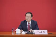 Ông Tôn Nghiệp Lễ, phát ngôn viên Đại hội Đại biểu Toàn quốc lần thứ XX của Đảng Cộng sản Trung Quốc, trong cuộc họp báo về đại hội ở Bắc Kinh, ngày 15/10/2022. (Ảnh: THX/TTXVN)