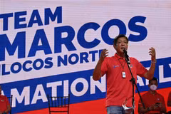 Ông Ferdinand Marcos Jr phát biểu trong cuộc vận động tranh cử ở Laoag , Philippines, ngày 25/3/2022. (Ảnh: AFP/TTXVN)