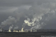 Các thợ mỏ Ba Lan đã tổ chức các cuộc biểu tình phản đối lệnh của EU về việc đóng cửa mỏ Turow. (Nguồn: DW)