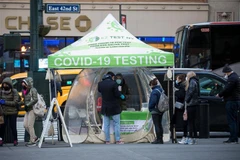 Một điểm xét nghiệm COVID-19 tại New York, Mỹ ngày 28/3/2022. (Ảnh: THX/TTXVN)