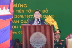 Thủ tướng Phạm Minh Chính phát biểu tại Lễ kỷ niệm 45 năm “Con đường tiến tới đánh đổ chế độ diệt chủng Pol Pot” của Thủ tướng Campuchia Hun Sen. (Ảnh: Dương Giang/TTXVN)