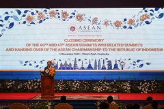 Tổng thống Indonesia Joko Widodo phát biểu tại lễ bế mạc Hội nghị Cấp cao ASEAN lần thứ 40, 41 ở Phnom Penh, Campuchia, ngày 13/11/2022. (Ảnh: AFP/TTXVN)