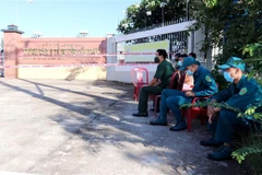 Phong tỏa Bệnh viện Đa khoa huyện Cần Đước từ 22 giờ ngày 29/5. (Ảnh: Thanh Bình/TTXVN)