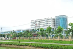 Bệnh viện Bệnh Nhiệt đới Trung ương (cơ sở 2) tại huyện Đông Anh (Hà Nội) bị phong tỏa. (Ảnh Minh Đức/TTXVN)