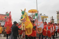 Lễ hội tẩu mã (hay còn gọi là lễ hội chạy ngựa tre) được tổ chức vào ngày 25 tháng Giêng Âm lịch hàng năm tại đình làng Yên Trạch (xã Bắc Lý, huyện Lý Nhân, Hà Nam). (Ảnh: Phương Phạm/ Vietnam+)