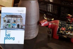 Cuốn sách sẽ chính thức ra mắt bạn đọc vào chiều 5/1 tại Hà Nội. (Ảnh: BTC)