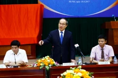 Chủ tịch Ủy ban Trung ương Mặt trận Tổ quốc Việt Nam Nguyễn Thiện Nhân phát biểu tại buổi làm việc. (Ảnh: An Đăng/TTXVN)