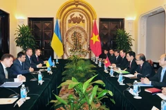 Phó Thủ tướng, Bộ trưởng Ngoại giao Phạm Bình Minh đón và hội đàm với Bộ trưởng Ngoại giao Ukraine Pavlo Klimkin. (Ảnh: Nguyễn Khang/TTXVN)