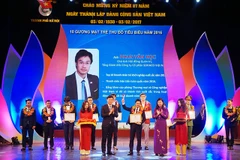 Phó giáo sư trẻ nhất năm 2016 là gương mặt trẻ Thủ đô tiêu biểu