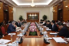  Trưởng Ban Kinh tế Trung ương tiếp Đoàn Hiệp hội doanh nghiệp châu Âu tại Việt Nam (EuroCham). (Ảnh: Phương Hoa/TTXVN)