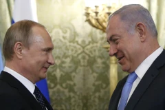 Tổng thống Nga Vladimir Putin và Thủ tướng Israel Benjamin Netanyahu. (Nguồn: AP)