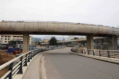 Đường dẫn vào nhà ga hành khách Sân bay Đà Nẵng trên tầng 2 khi đang hoàn thiện. (Ảnh: Trần Lê Lâm/TTXVN)