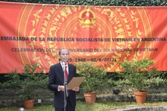 Đại sứ Việt Nam tại Argentina Đặng Xuân Dũng phát biểu tại buổi lễ Quốc khánh 2/9. (Ảnh: Diệu Hương/Vietnam+)