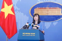 Người Phát ngôn Bộ Ngoại giao Lê Thị Thu Hằng trả lời các câu hỏi của phóng viên trong nước và quốc tế. (Ảnh: Doãn Tấn/TTXVN)