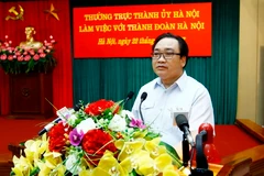 Bí thư Thành ủy Hà Nội Hoàng Trung Hải phát biểu tại buổi làm việc. (Ảnh: An Đăng/TTXVN)