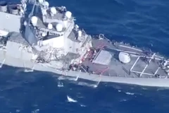 Tàu khu trục USS Fitzgerald. (Nguồn: NHK)