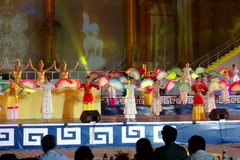 Chương trình nghệ thuật tại lễ khai mạc. (Ảnh: Nguyên Lý/TTXVN)