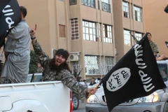 Các tay súng IS. (Nguồn: Middle East Eye)