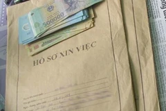 Lừa đảo chạy việc để chiếm đoạt tiền, hai chị em cùng lĩnh án tù