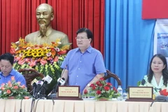 Phó Thủ tướng Chính phủ Trịnh Đình Dũng phát biểu tại buổi làm việc. (Ảnh: Công Mạo/TTXVN)