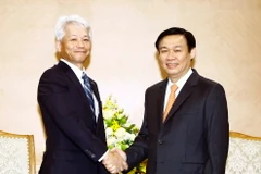 Phó Thủ tướng Vương Đình Huệ tiếp Giám đốc điều hành, Chủ tịch Ngân hàng Sumitomo ​Mitsui đang thăm và làm việc tại Việt Nam. (Ảnh: An Đăng/TTXVN)