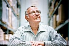 [Mega Story] Từ cậu bé ham ngủ nướng tới ông chủ tập đoàn IKEA 