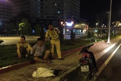 Đối tượng trộm chó lợi dụng trời nhá nhem bị cảnh sát giao thông tóm gọn. (Ảnh: Cơ quan chức năng cung cấp)