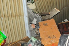 Đại diện BIDV cho hay: Vụ việc không gây thiệt hại gì đáng kể, chỉ là rơi...mấy hòn gạch (Ảnh: Võ Phương/Vietnam+)