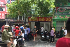 Căn nhà nơi phát hiện thi thể nam thanh niên với nhiều vết đâm trên ngực. (Ảnh: Cộng tác viên)