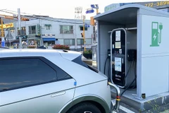 Một trạm sạc dành cho xe điện tại thủ đô Seoul, Hàn Quốc. (Ảnh: Anh Nguyên/TTXVN)