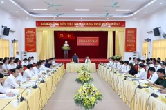 Thủ tướng Phạm Minh Chính làm việc với lãnh đạo chủ chốt tỉnh Yên Bái. (Ảnh: Dương Giang/TTXVN)