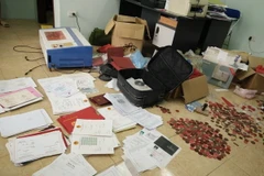 Hà Nội bắt giam nhóm đối tượng mua bán, làm con dấu, giấy tờ giả 