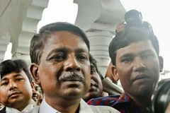 Nghị sỹ Manzurul Islam Liton - áo trắng. (Nguồn: presstv.ir)