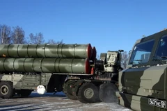 Hệ thống phòng không thế hệ mới S-400 Triumf. (Ảnh: AFP/TTXVN)